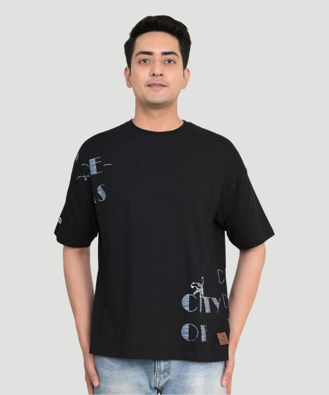 Men's Black Typography Half Sleeves Oversized Fit T-Shirt